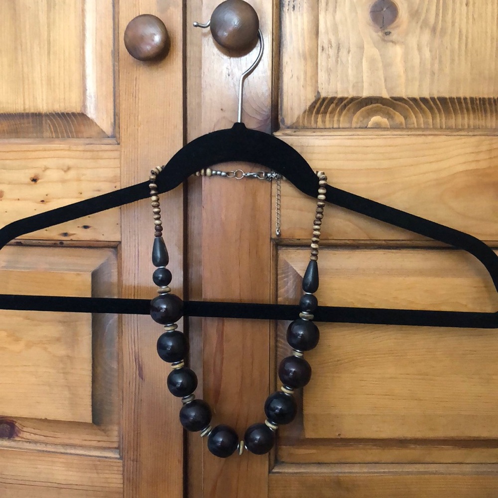 ❤️ADD as a FREE GIFT when you buy 2 dresses! Large brown beaded necklace